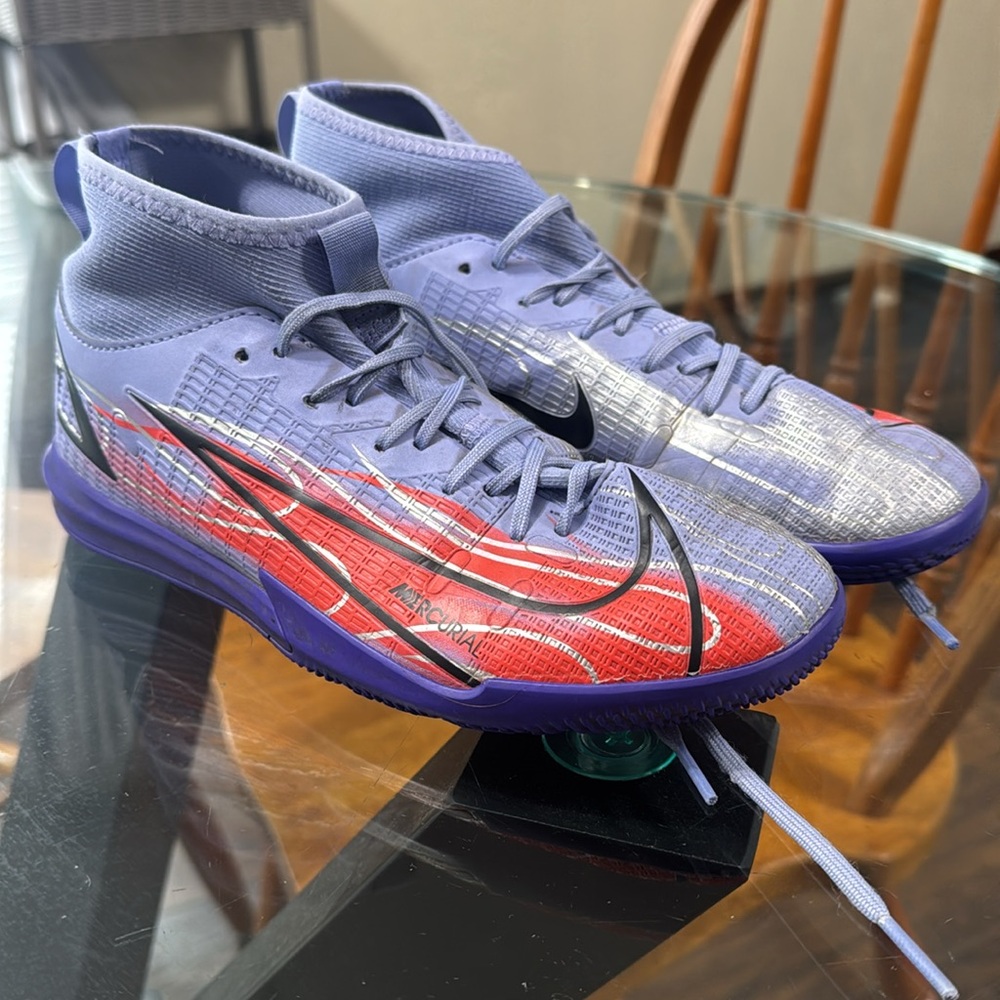 Boys- Nike indoor soccer shoes